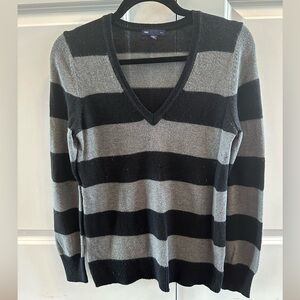Womens Medium Gap Sweater